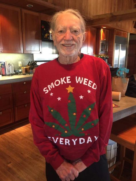 Willie Nelson ‏@willienelson  16h16 hours ago Thank you @SnoopDogg for the Christmas Sweater.
