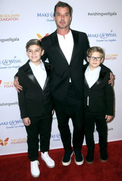 LOS ANGELES, CA - DECEMBER 07:  Musician/singer Gavin Rossdale of Bush (C) and sons Kingston Rossdale (L) and Zuma Nesta Rock Rossdale (R) attend the 4th Annual Wishing Well Winter Gala at Hollywood Palladium on December 7, 2016 in Los Angeles, California.  (Photo by Barry King/Getty Images)